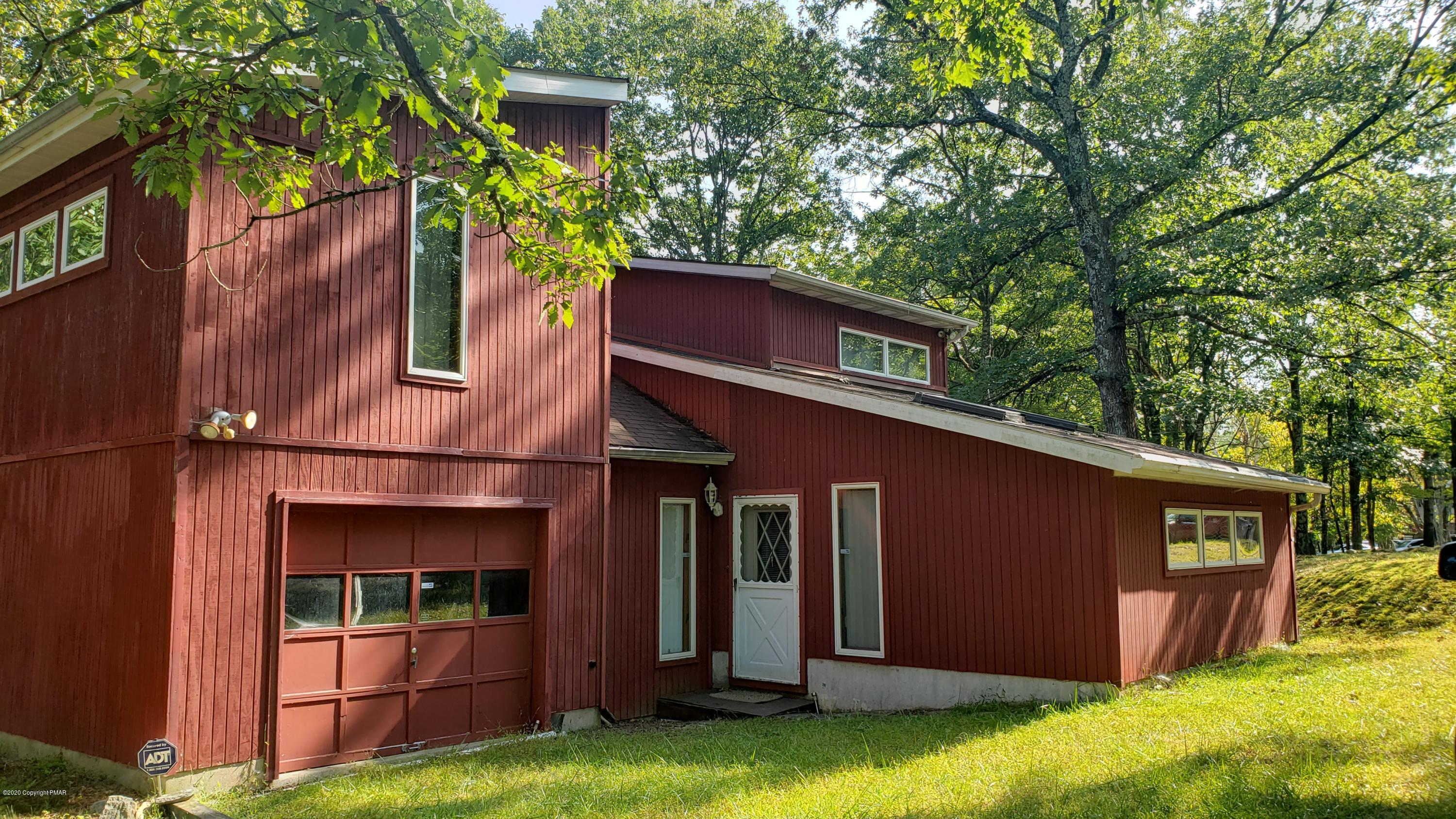113 Morris Place Bushkill, PA 18324 - Photo 7 of 57 20200922_151611