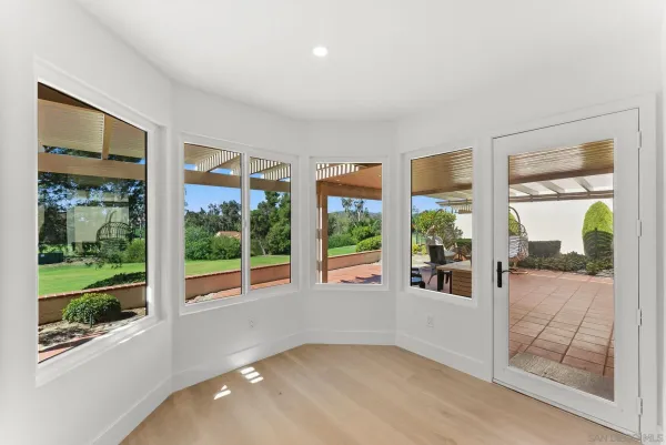 a view of livingroom with furniture