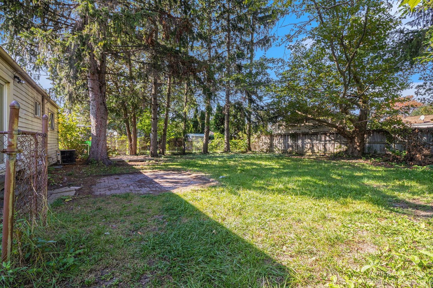 2357 Ravinewood Ypsilanti, MI 48198 - Photo 20 of 23 Photo 20