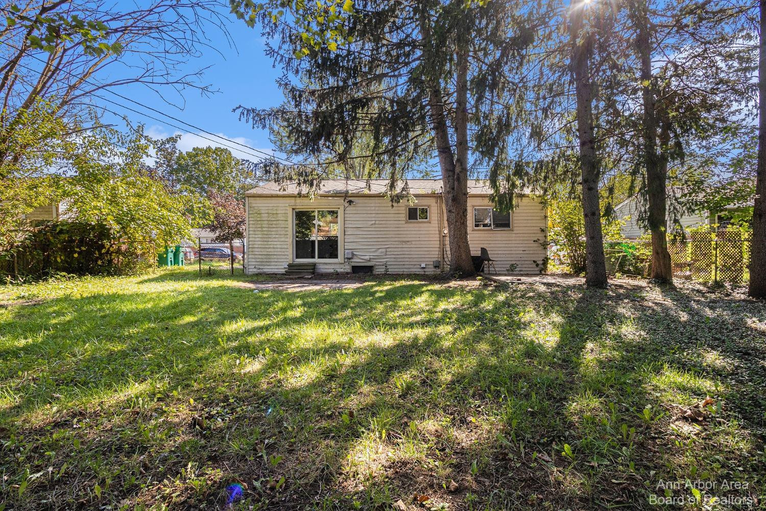2357 Ravinewood Ypsilanti, MI 48198 - Photo 22 of 23 Photo 22