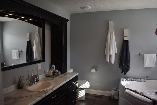 $440,000 | 4427 Steelman Road, Summersville, MO 65571