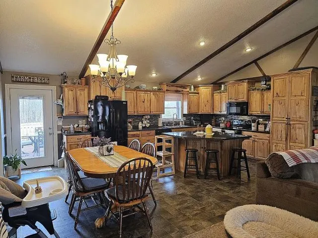 $440,000 | 4427 Steelman Road, Summersville, MO 65571