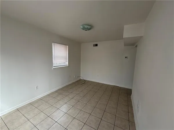 $1,250 | 3413 Kent Avenue, Unit 2, Metairie, LA 70006