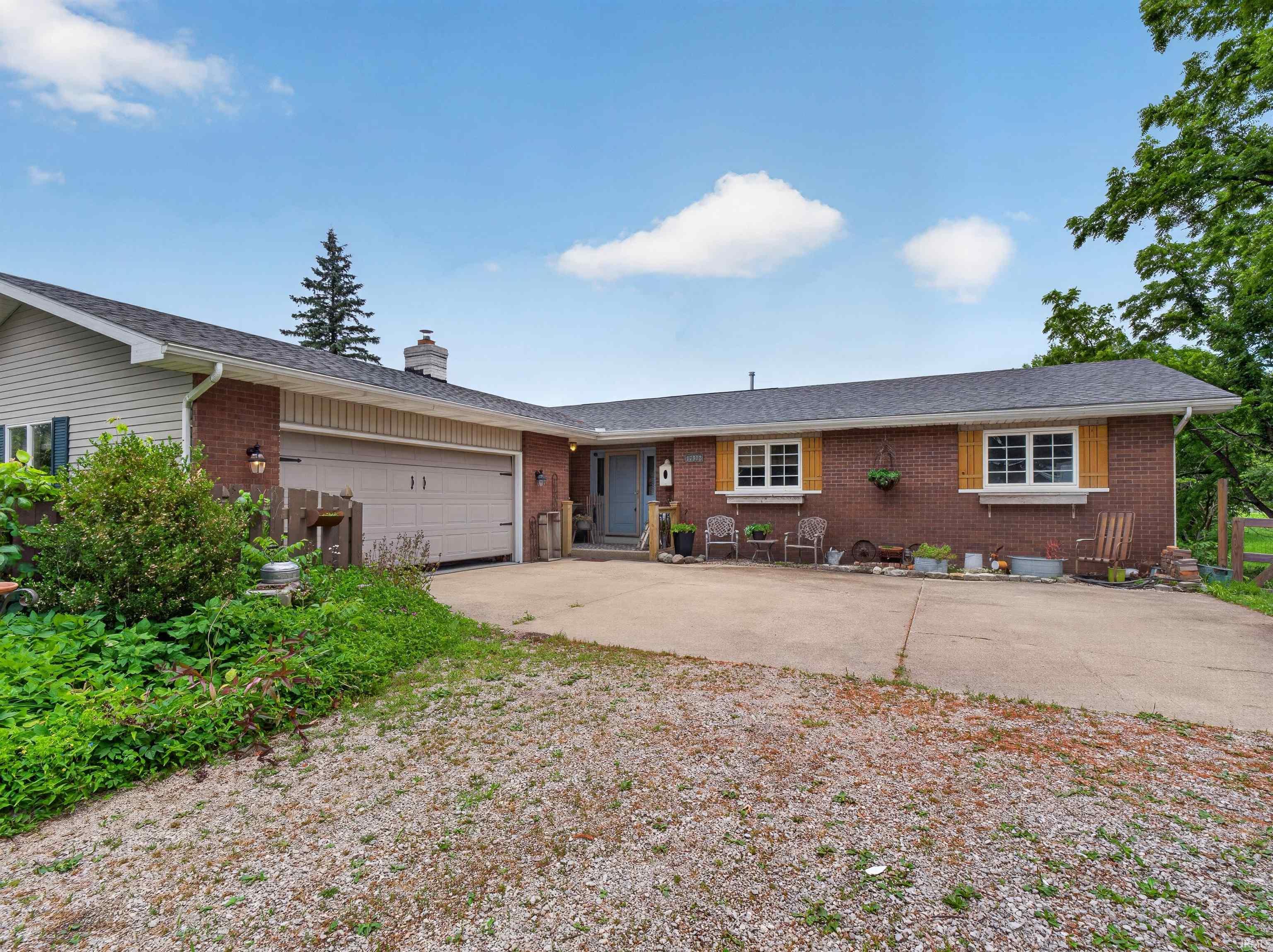 17902 Wappes Road Churubusco, IN 46723 - Photo 6 of 48
