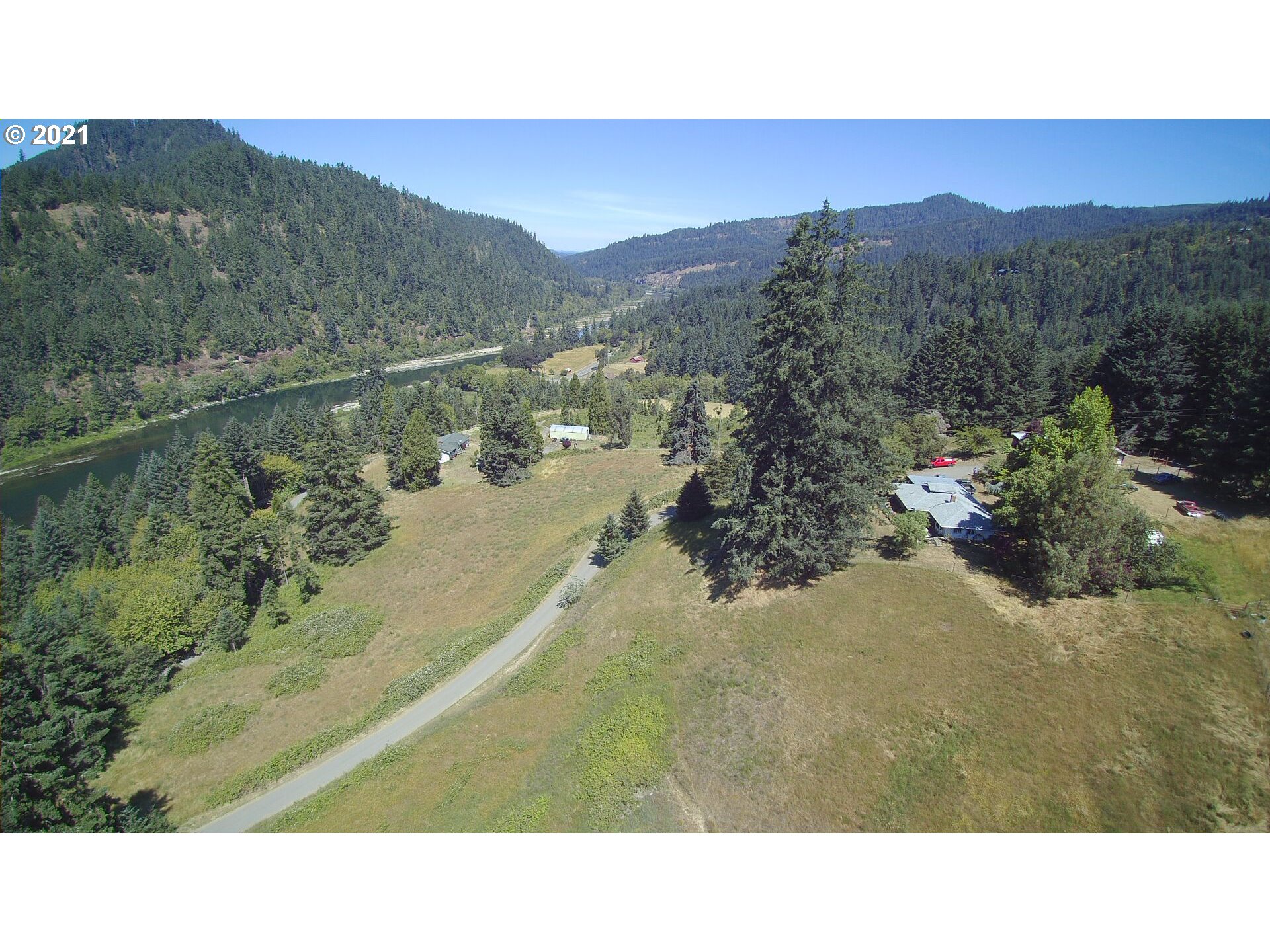 519 Spooner Ridge Lane Oakland, OR 97462 - Photo 4 of 29 Gallery Image 4