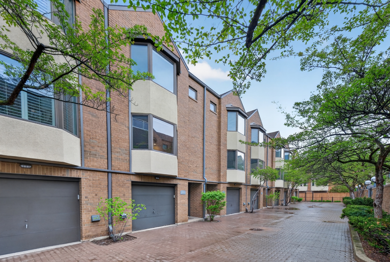 2011 North Halsted Street, Unit 34 Chicago, IL 60614 - Photo 1 of 15