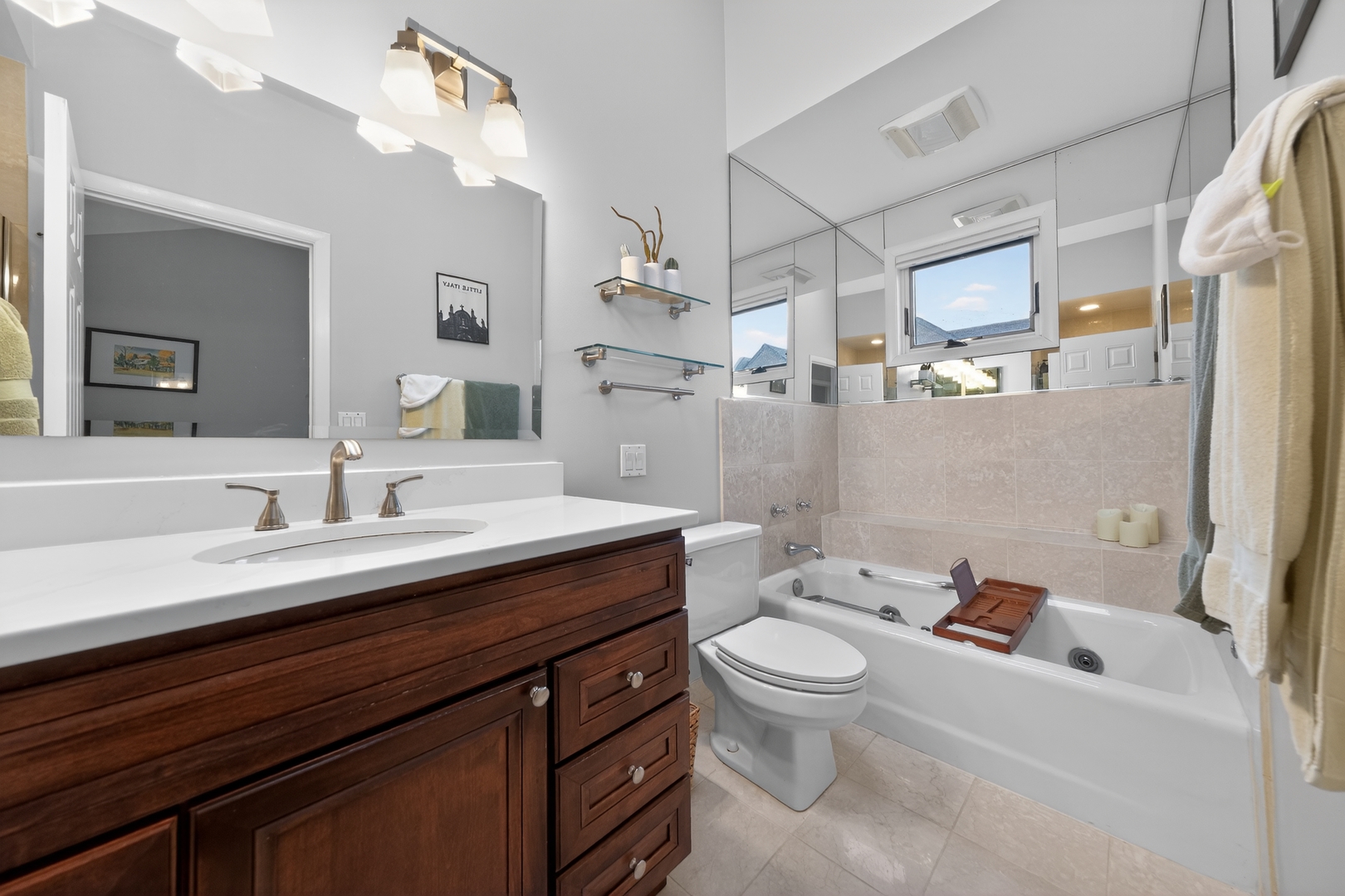 2011 North Halsted Street, Unit 34 Chicago, IL 60614 - Photo 8 of 15
