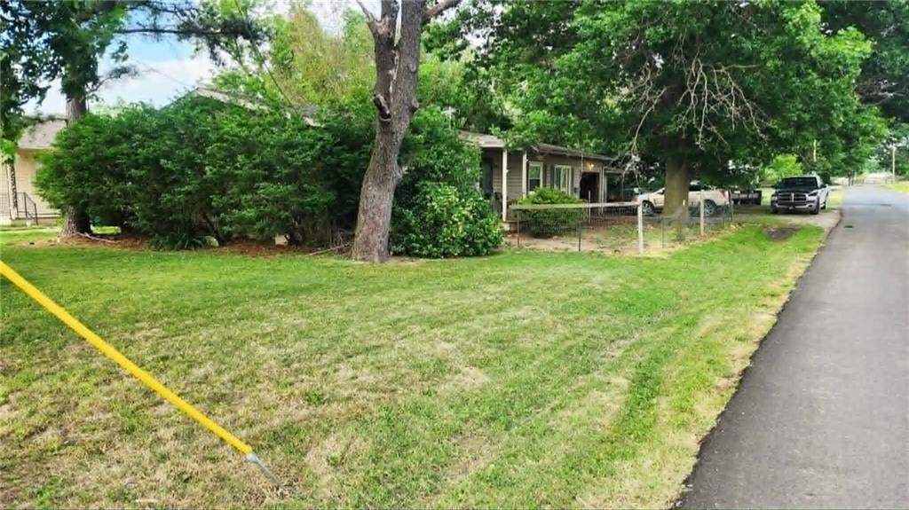 300 North Cayuga Street Frontenac, KS 66763 - Photo 12 of 12