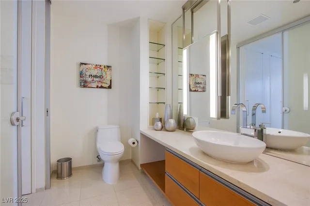 $3,500 | 3726 South Las Vegas Boulevard, Unit 1403, Las Vegas, NV 89158