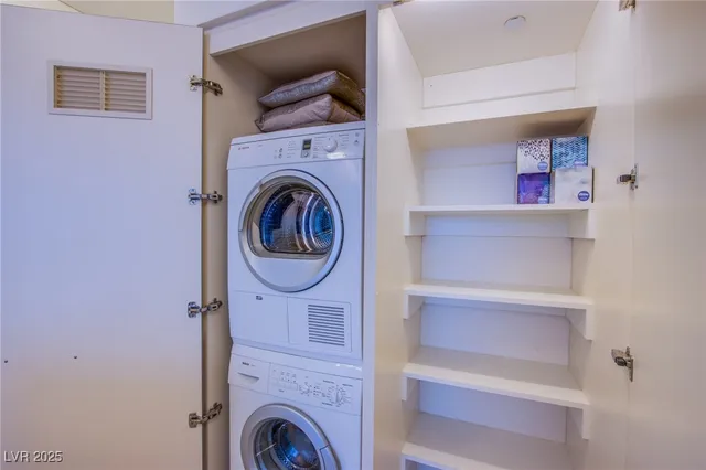 $3,500 | 3726 South Las Vegas Boulevard, Unit 1403, Las Vegas, NV 89158