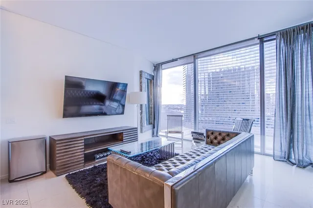 $3,500 | 3726 South Las Vegas Boulevard, Unit 1403, Las Vegas, NV 89158