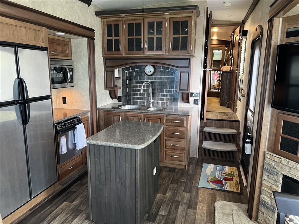 7945 Lake Road, Unit 77 & 79 Sodus, NY 14555 - Photo 13 of 22