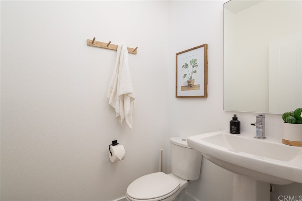 1676 Grand View Costa Mesa, CA 92627 - Photo 15 of 31