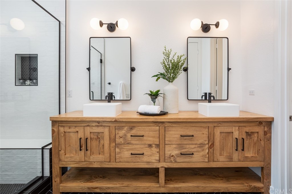 1676 Grand View Costa Mesa, CA 92627 - Photo 19 of 31