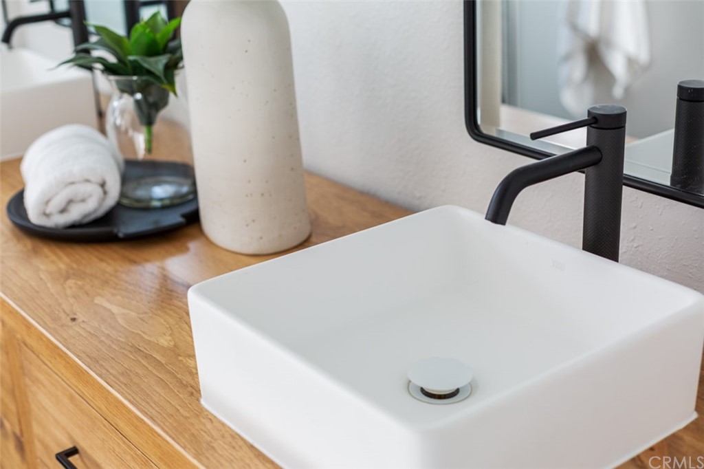 1676 Grand View Costa Mesa, CA 92627 - Photo 22 of 31