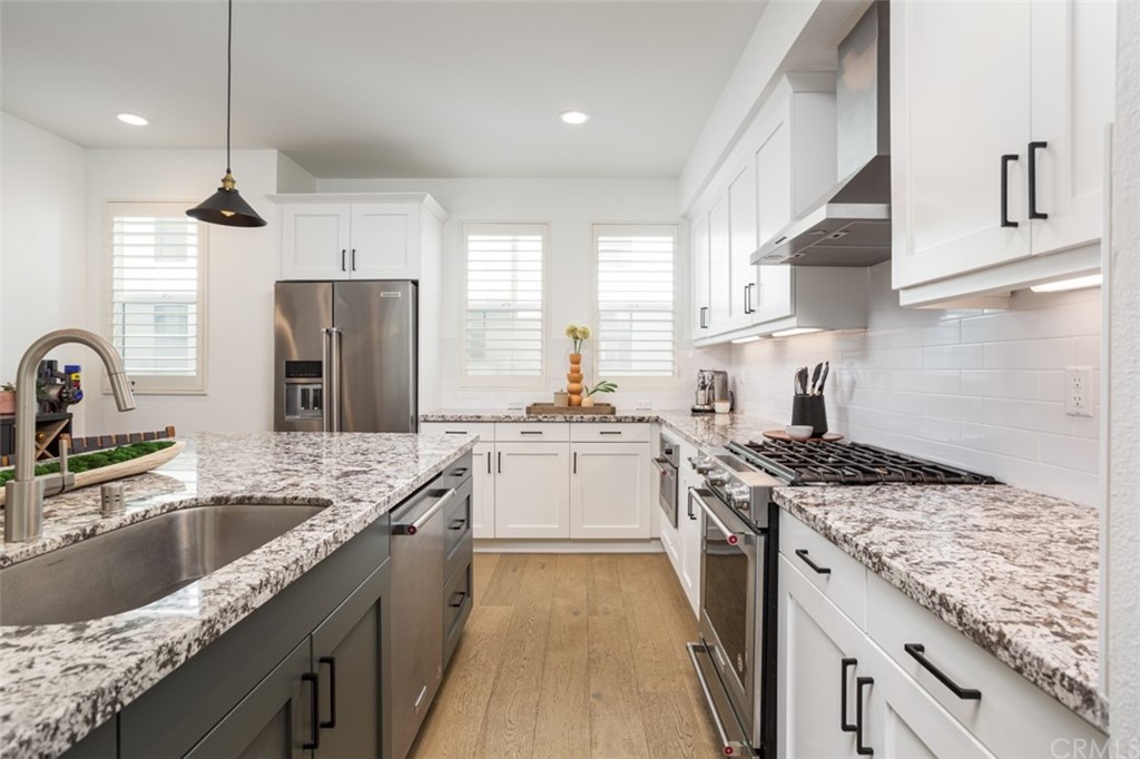 1676 Grand View Costa Mesa, CA 92627 - Photo 9 of 31