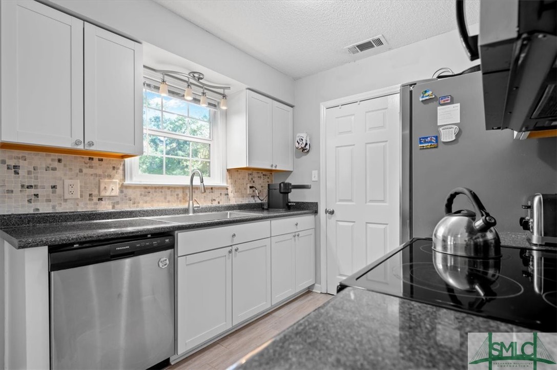 653 Eagan Road Hinesville, GA 31313 - Photo 10 of 28
