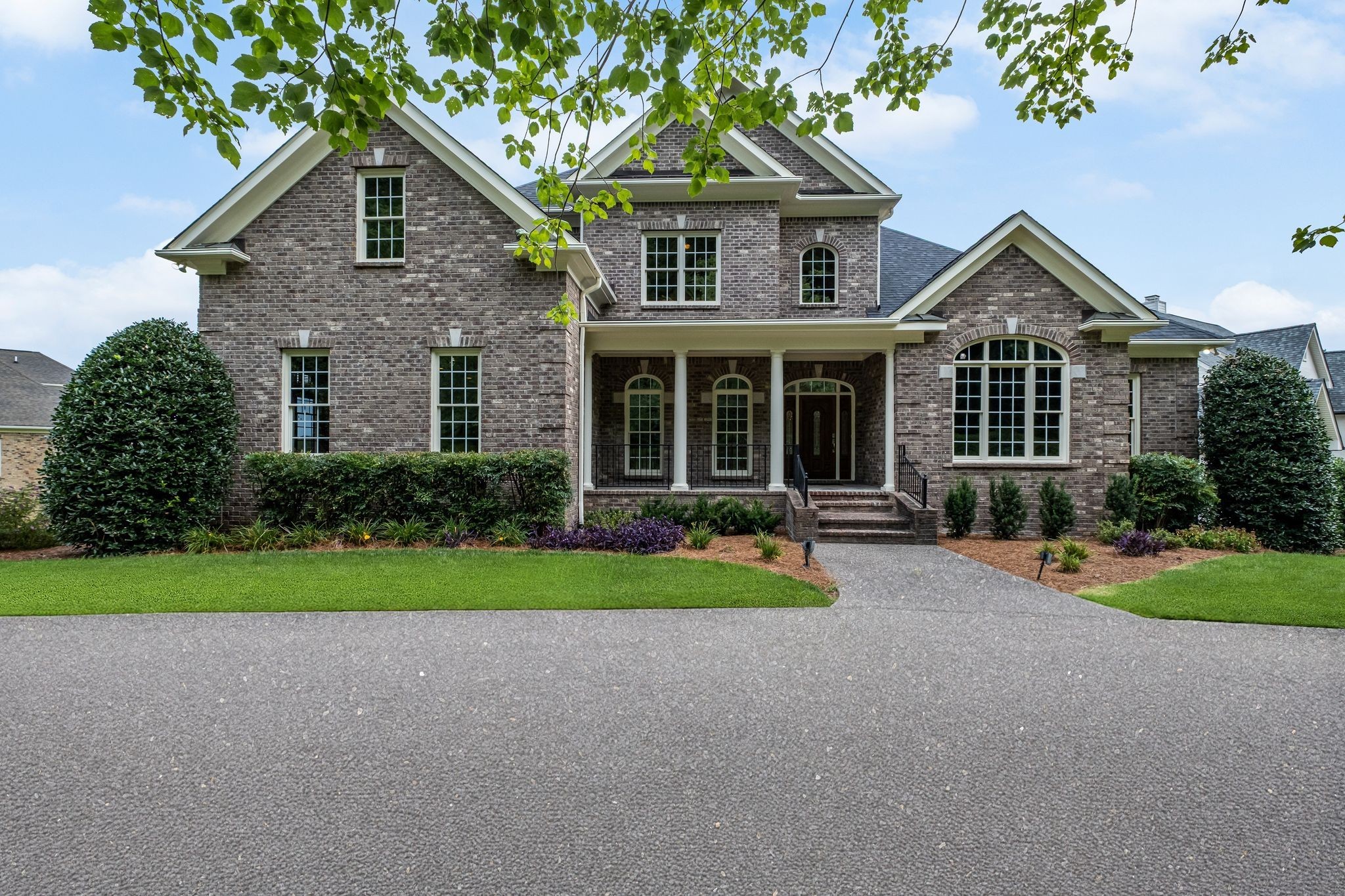 424 Sandcastle Road Franklin, TN 37069 - Photo 3 of 62 Gallery Image 3