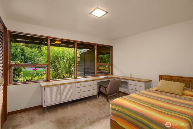 $2,050,000 | 6006 92nd Avenue Southeast, Mercer Island, WA 98040