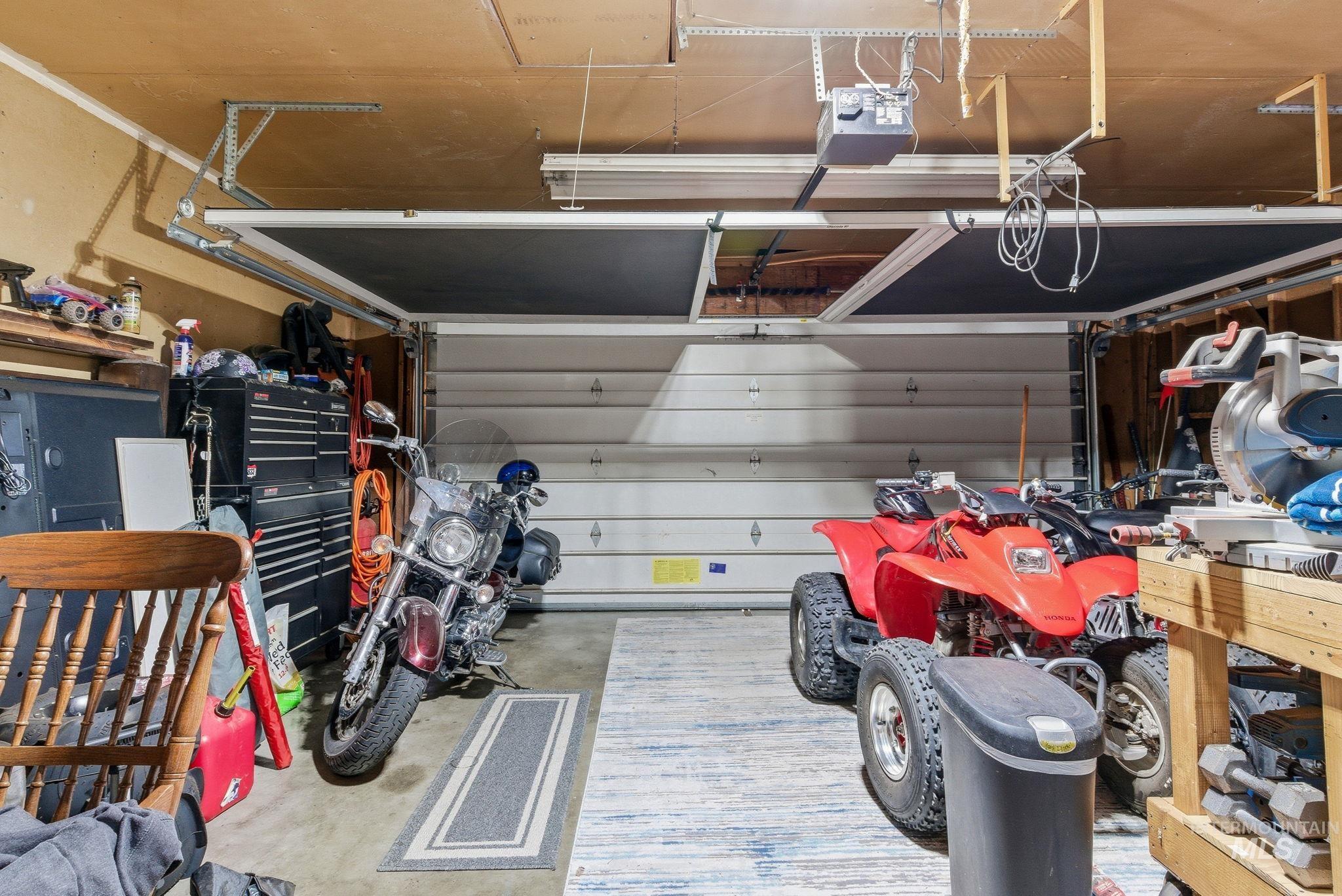 598 Easy Street Kuna, ID 83634 - Photo 34 of 50 Garage featuring a garage door opener