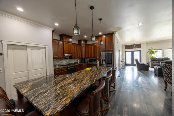 $517,995 | 308 Ivone Drive, Sunnyside, WA 98944