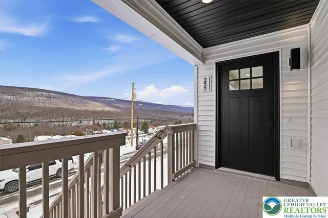 $315,000 | 255 East Railroad Street, Nesquehoning, PA 18240