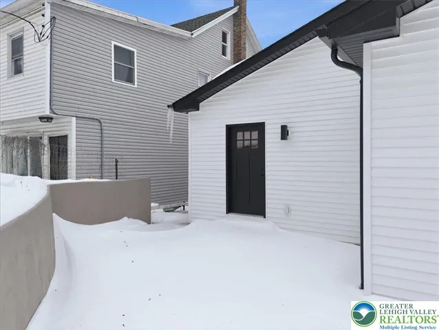 $315,000 | 255 East Railroad Street, Nesquehoning, PA 18240