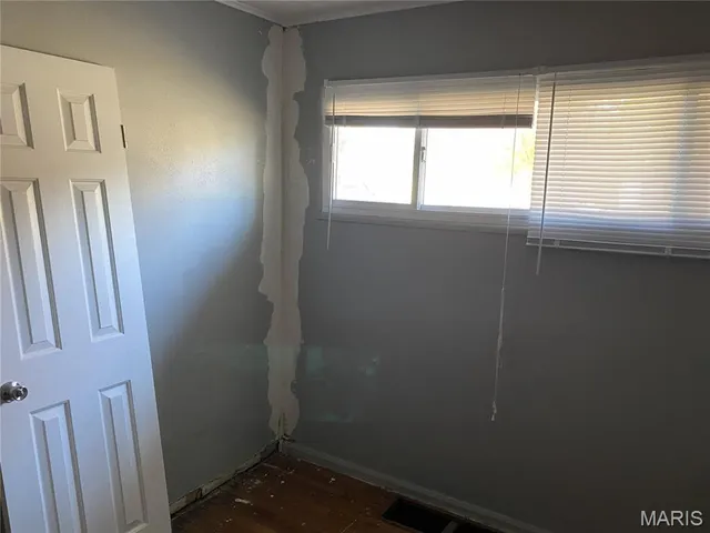 $81,500 | 805 Southmoor Place, Godfrey, IL 62035