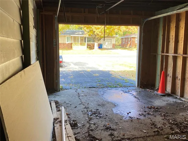 $81,500 | 805 Southmoor Place, Godfrey, IL 62035