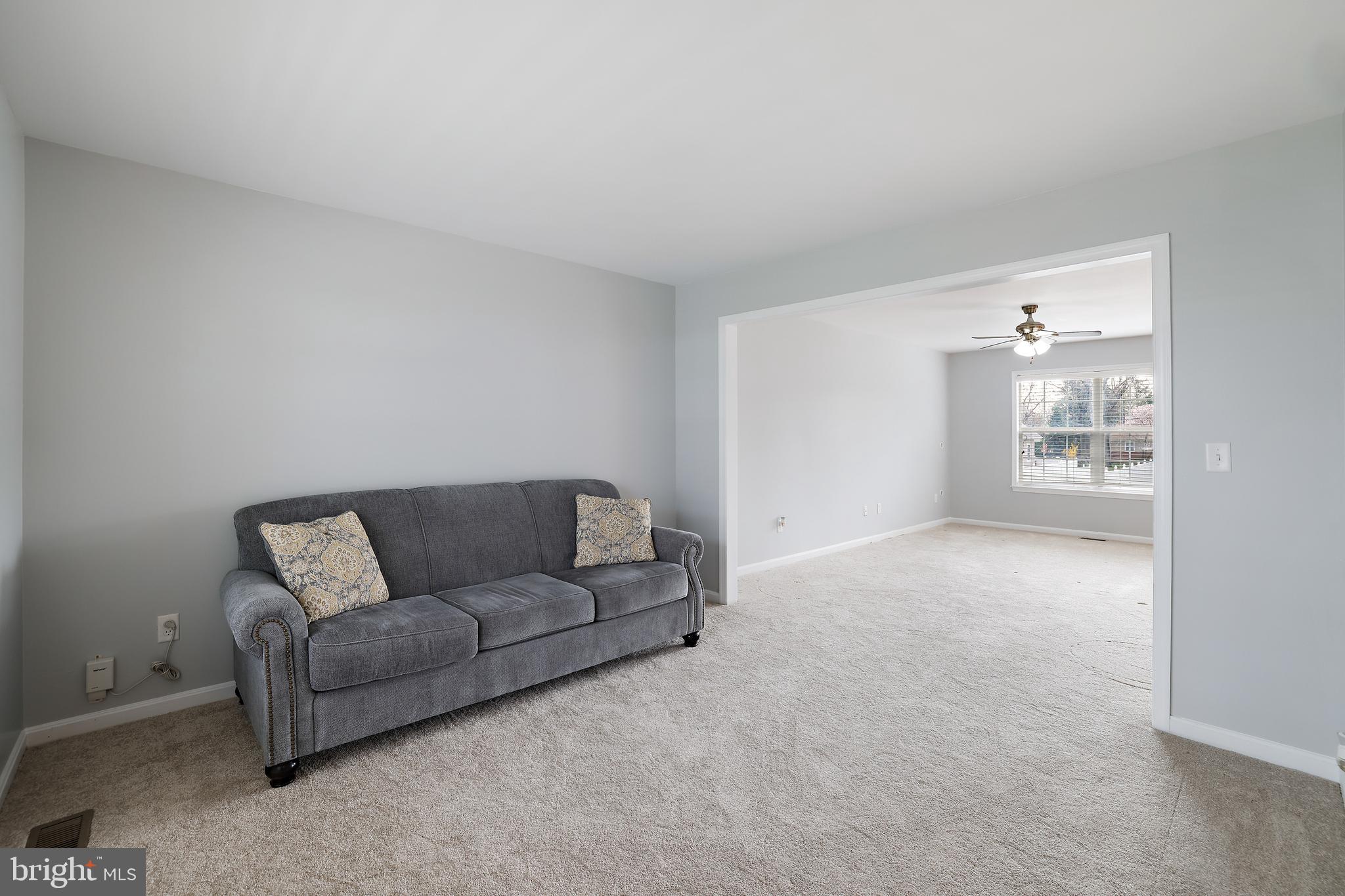 253 Carroll Road Pasadena, MD 21122 - Photo 4 of 40