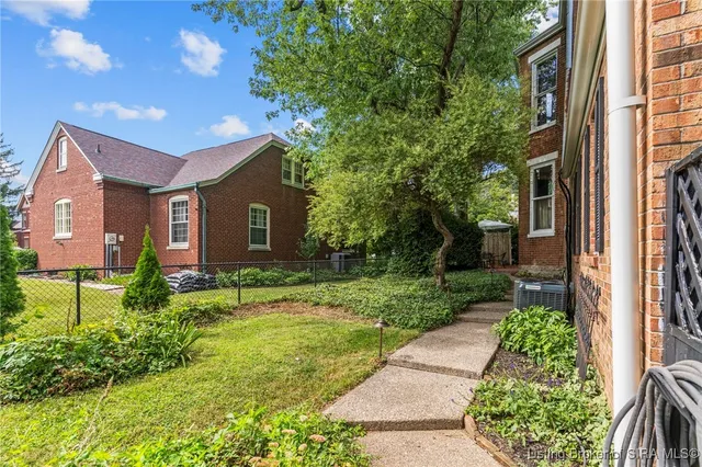 $799,900 | 708 East Main Street, Madison, IN 47250