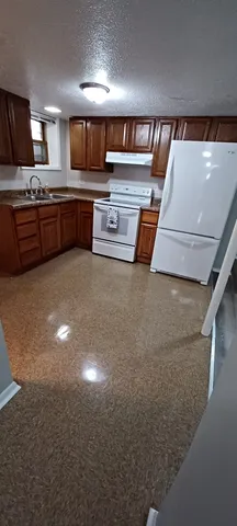 $1,300 | 2114 Enoch Avenue, Unit 1, Zion, IL 60099