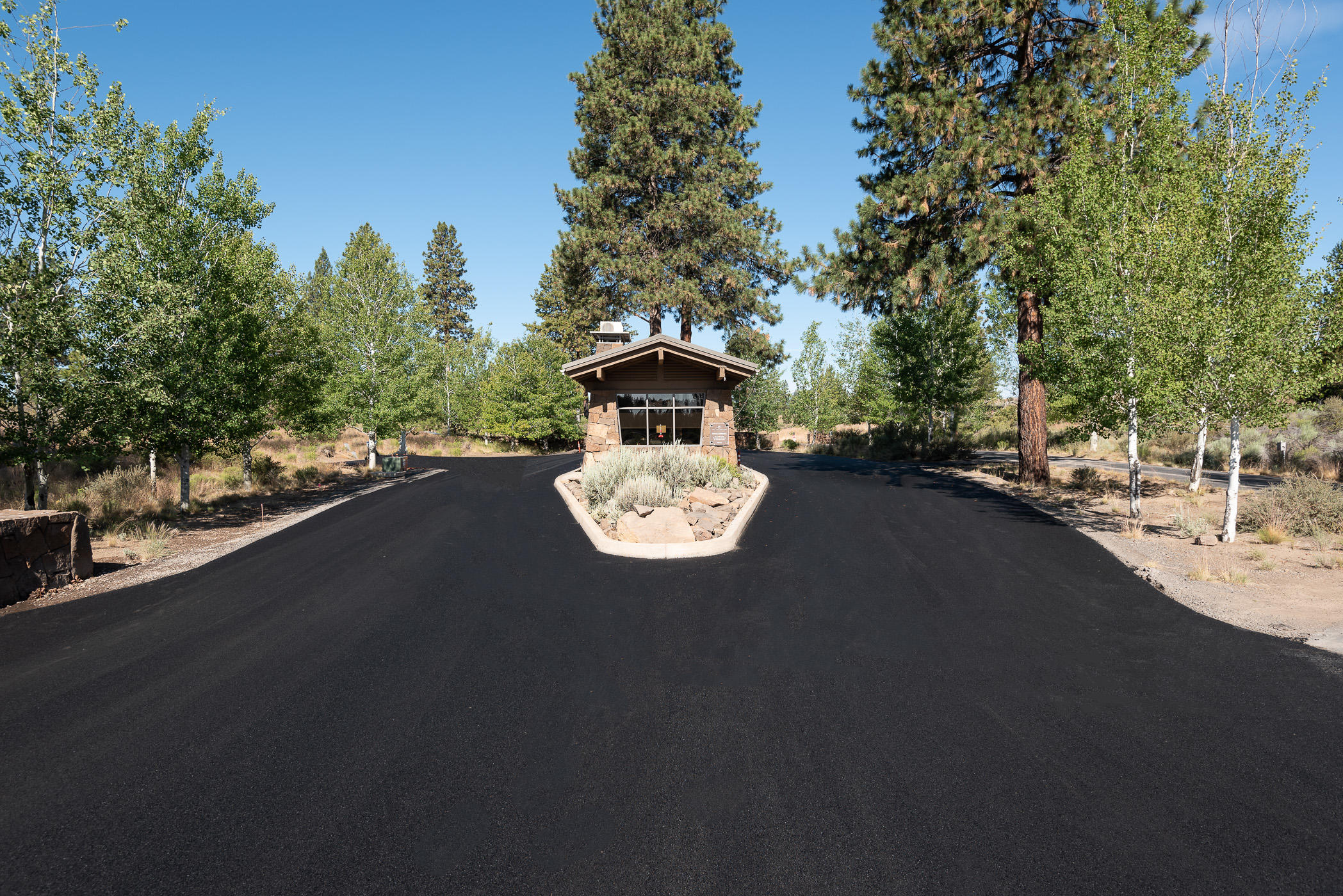 18620 Macalpine Loop Bend, OR 97702 - Photo 4 of 22 04 guard house 2