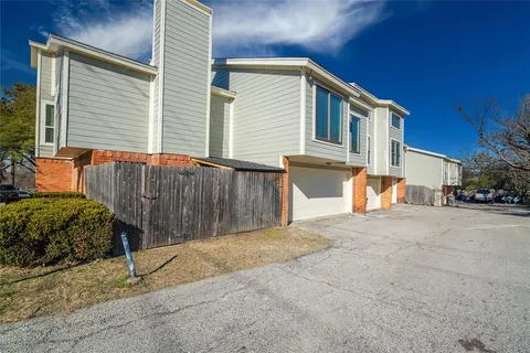 $274,900 | 6738 Eastridge Drive, Unit 101, Dallas, TX 75231