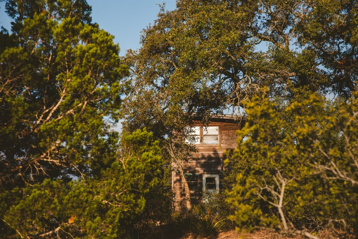 340 Ranch View Road Spicewood, TX 78669 - Photo 13 of 40