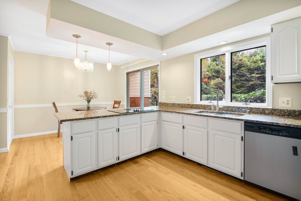 16 Hemingway Road Wilbraham, MA 01095 - Photo 14 of 40