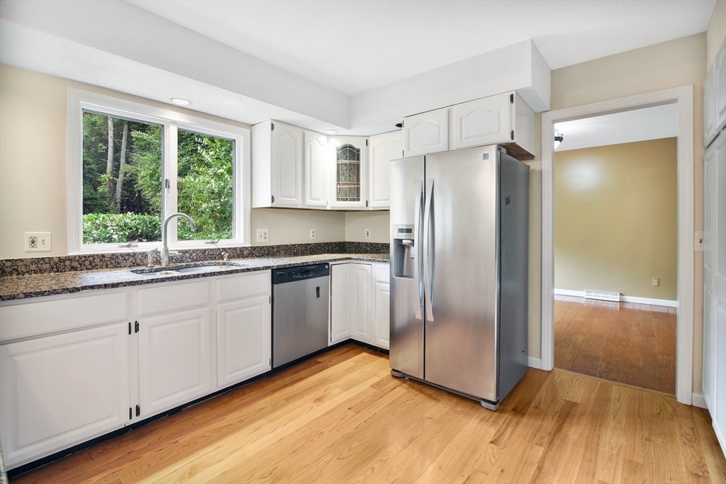 16 Hemingway Road Wilbraham, MA 01095 - Photo 15 of 40
