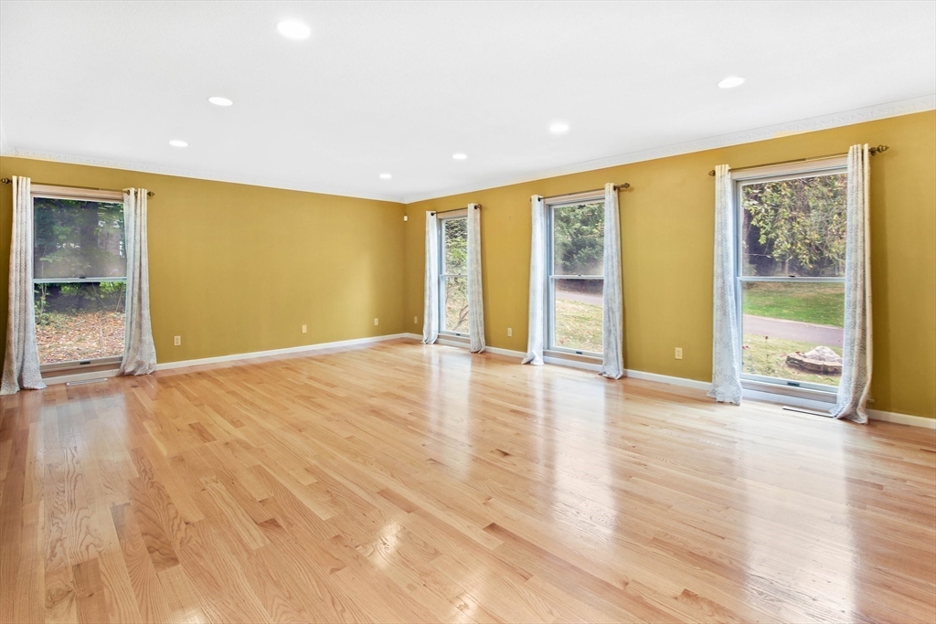 16 Hemingway Road Wilbraham, MA 01095 - Photo 20 of 40