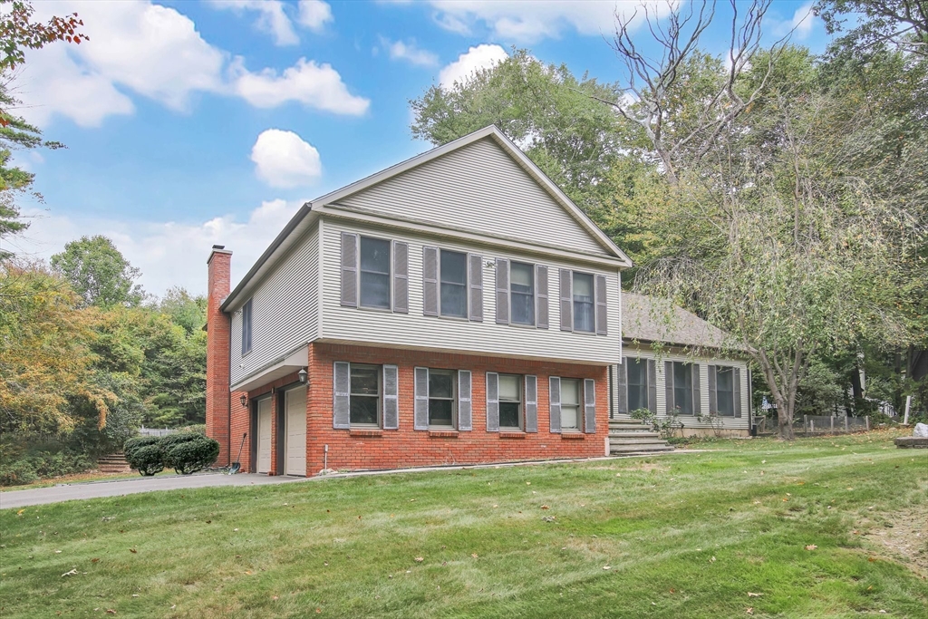 16 Hemingway Road Wilbraham, MA 01095 - Photo 2 of 40