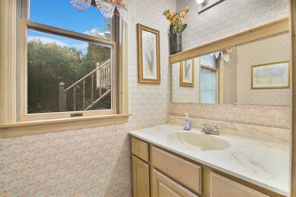 16 Hemingway Road Wilbraham, MA 01095 - Photo 25 of 40