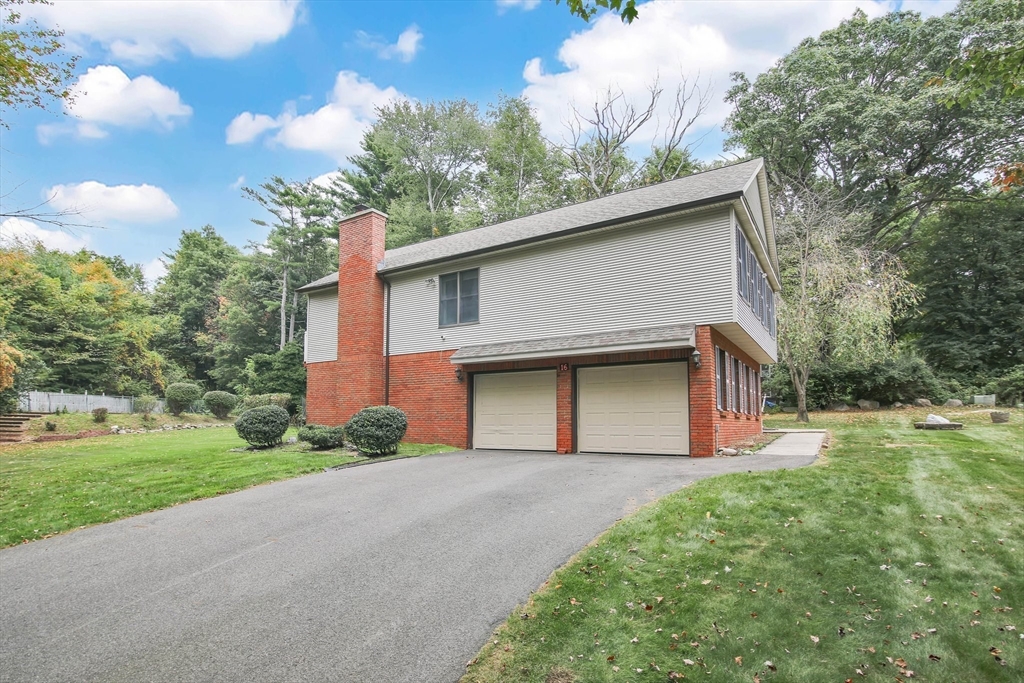 16 Hemingway Road Wilbraham, MA 01095 - Photo 4 of 40