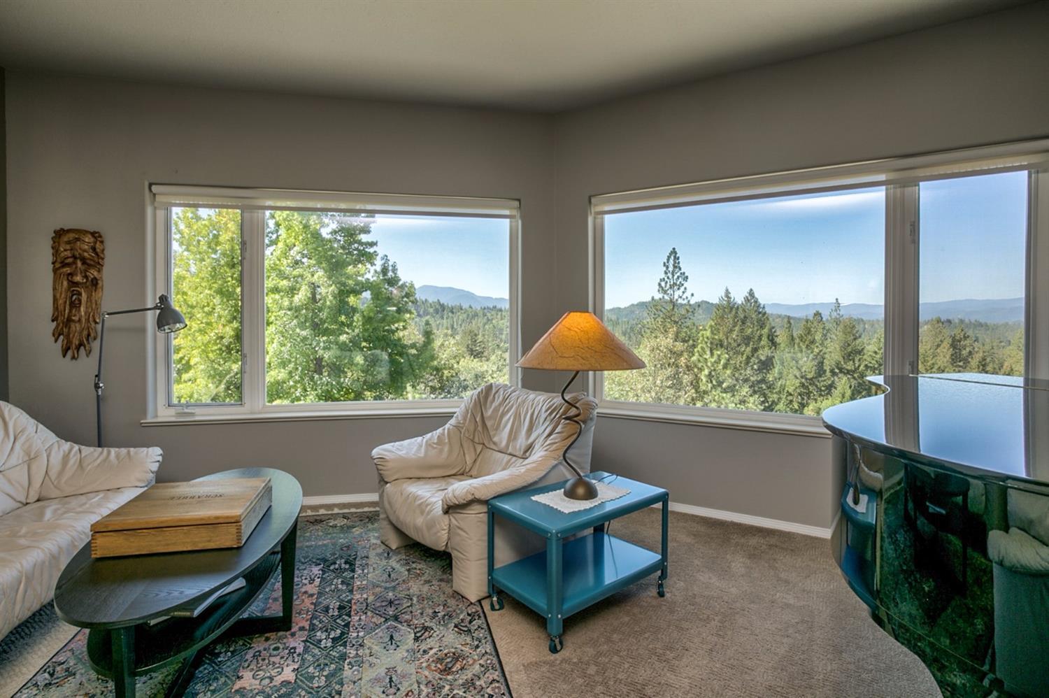 668 Espey Road Grants Pass, OR 97527 - Photo 9 of 34 Additional Photo