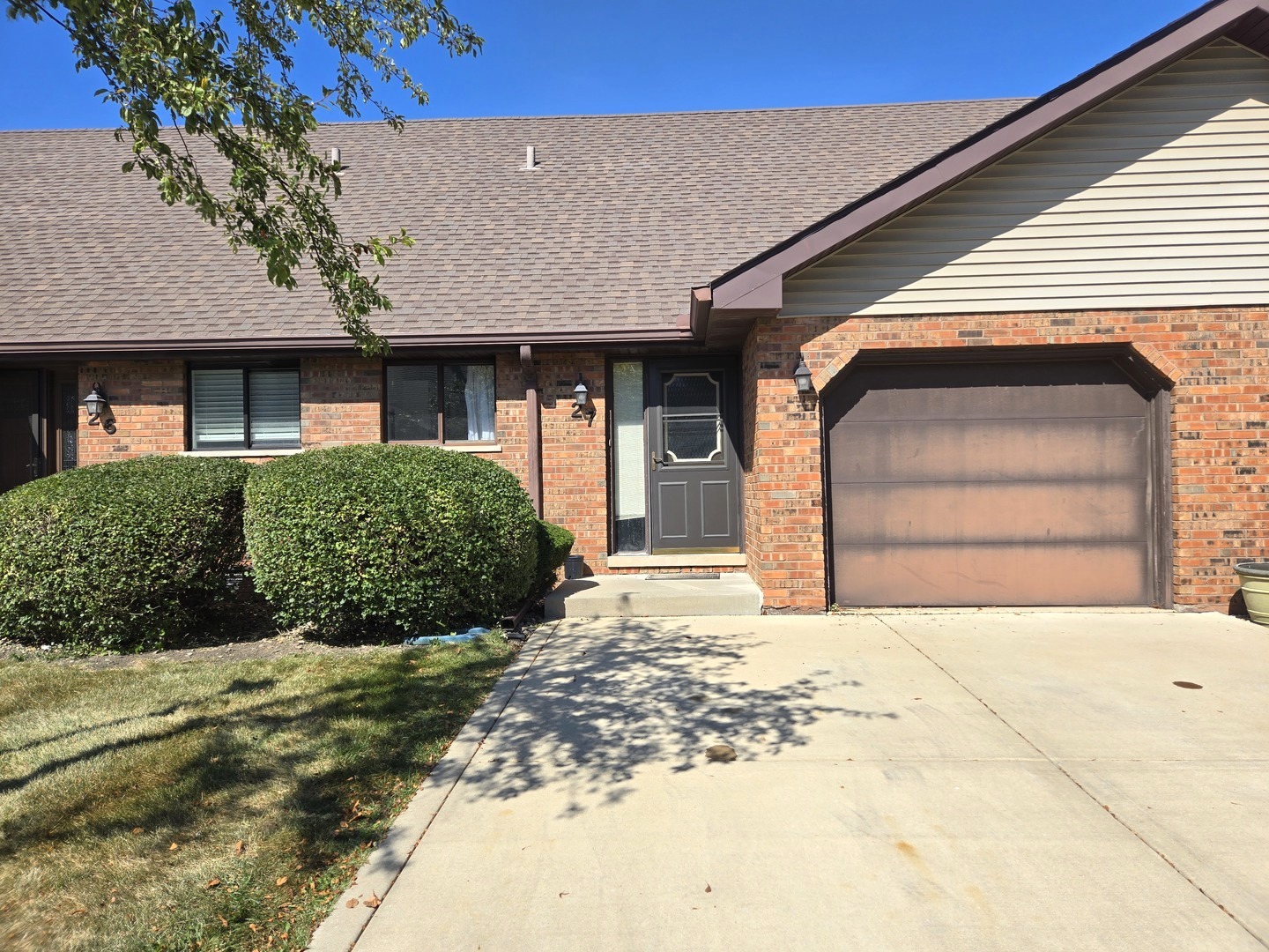 1914 Heatherway Lane, Unit 27 New Lenox, IL 60451 - Photo 1 of 15