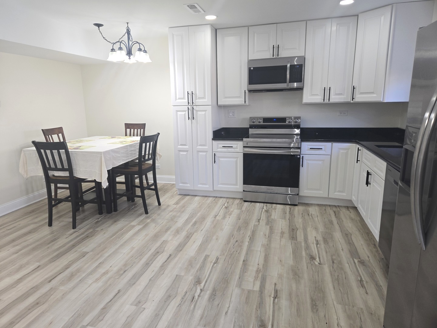 1914 Heatherway Lane, Unit 27 New Lenox, IL 60451 - Photo 4 of 15