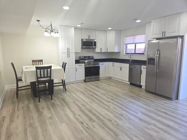 $2,100 | 1914 Heatherway Lane, Unit 27, New Lenox, IL 60451