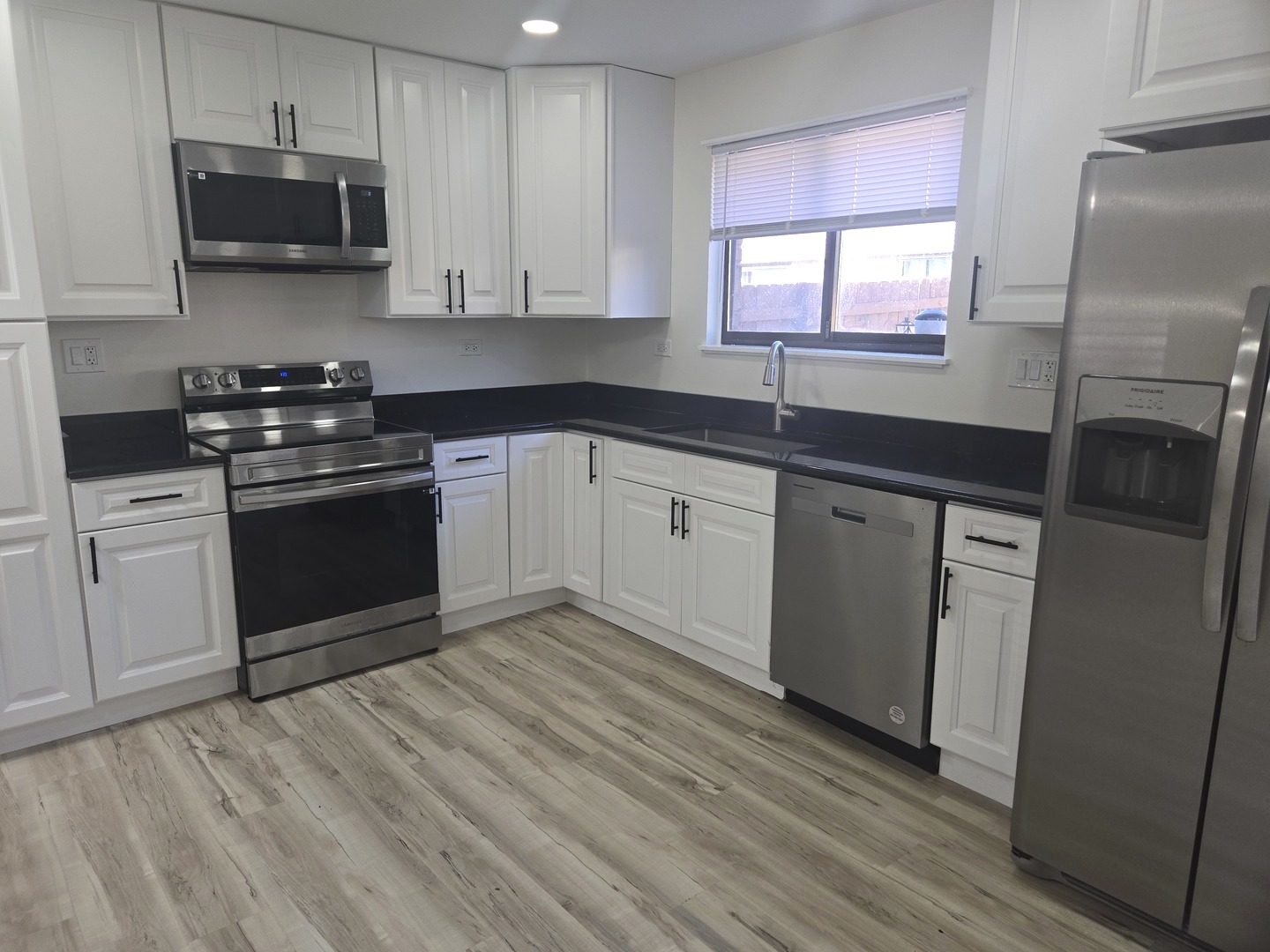 1914 Heatherway Lane, Unit 27 New Lenox, IL 60451 - Photo 6 of 15