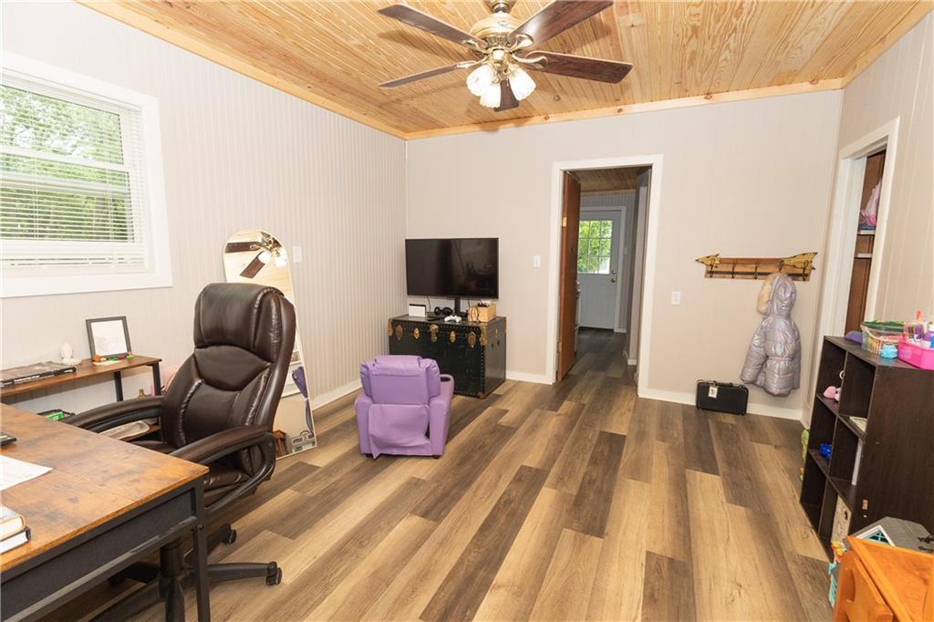 2039 26000 Road Parsons, KS 67357 - Photo 17 of 47 Gallery Image 17