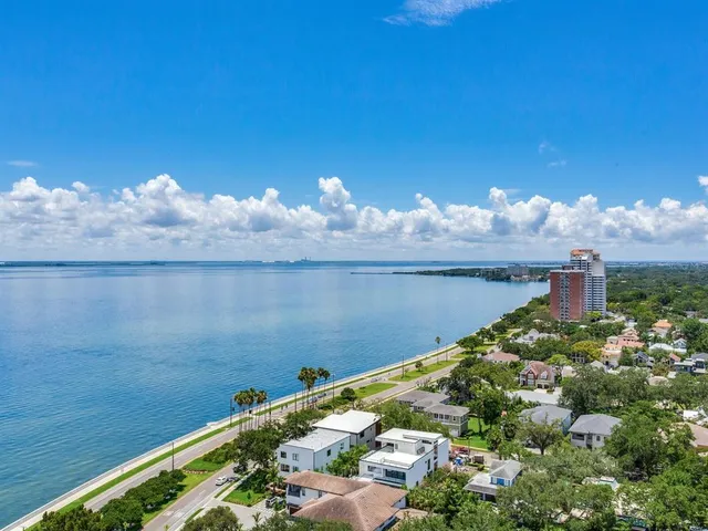 $25,900 | 3507 Bayshore Boulevard, Unit 2001, Tampa, FL 33629