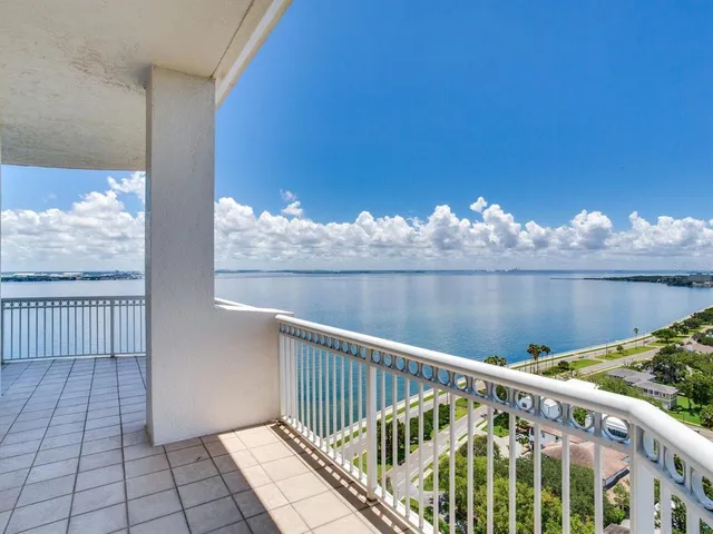 $25,900 | 3507 Bayshore Boulevard, Unit 2001, Tampa, FL 33629