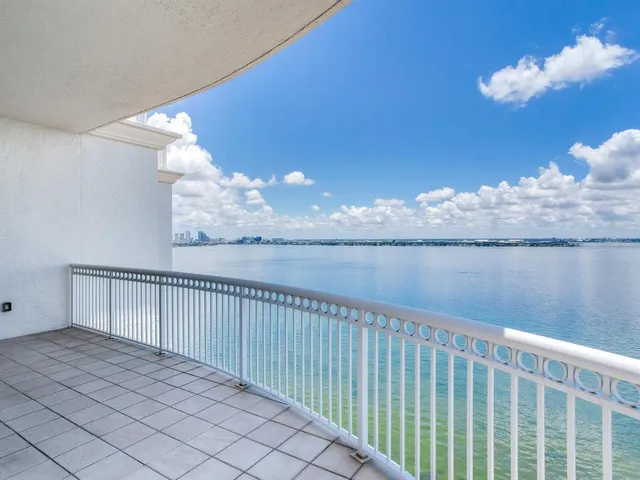 $25,900 | 3507 Bayshore Boulevard, Unit 2001, Tampa, FL 33629